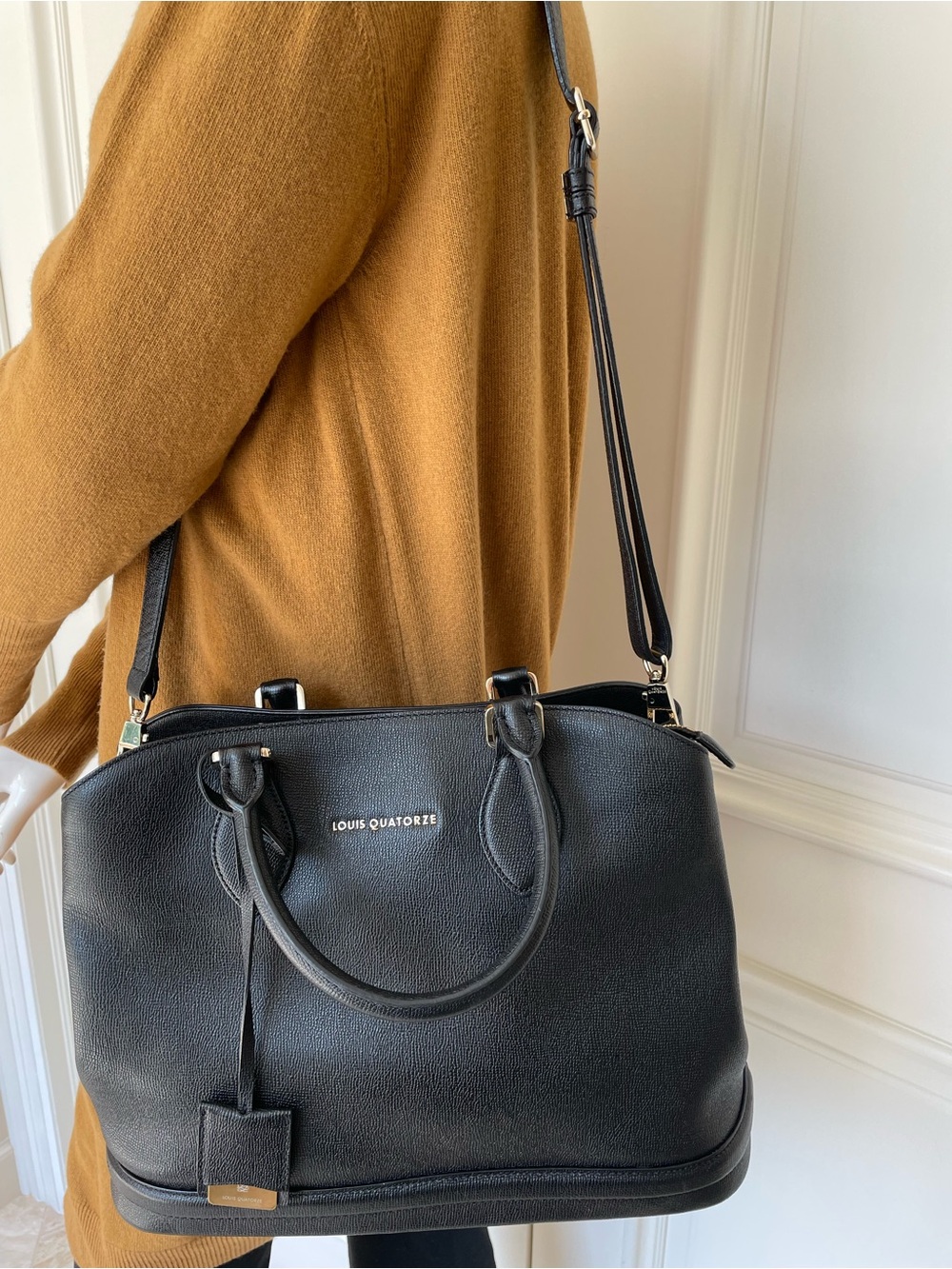 Louis Quatorze Black Pebbled Leather Satchel Shoulder Bag w/ Strap